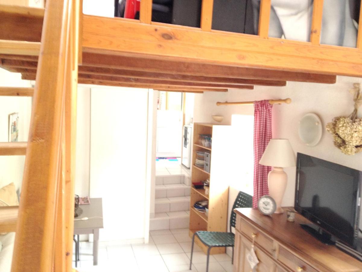 Studio Avec Piscine Privee Jardin Clos Et Wifi A Saint Jean D'Angely Kültér fotó